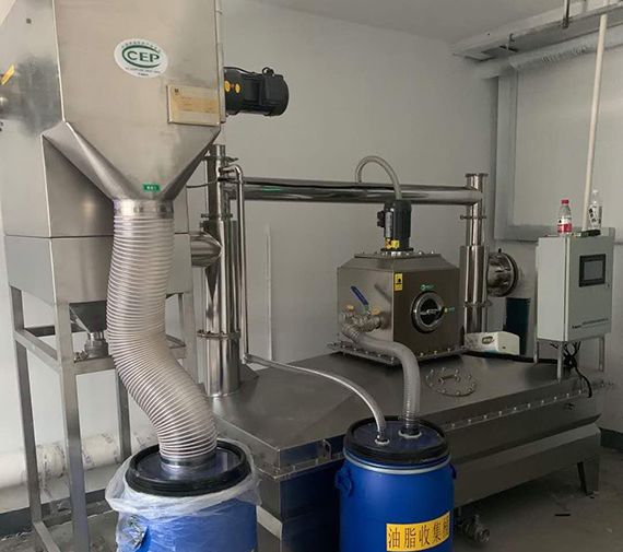 油水分离器.jpg 油水分离器.jpg